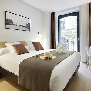 2* Casa de hóspedes Garibai
